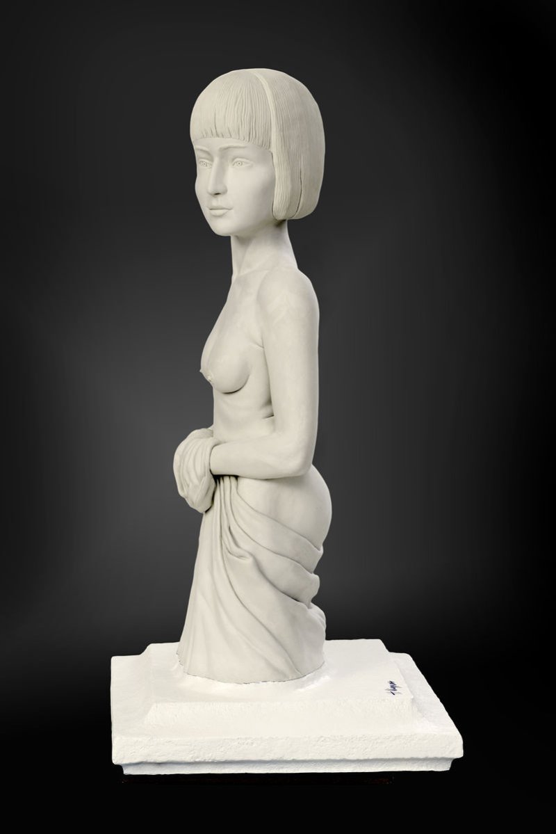 Lady with linen, Sculpture Šurlan Nebojša