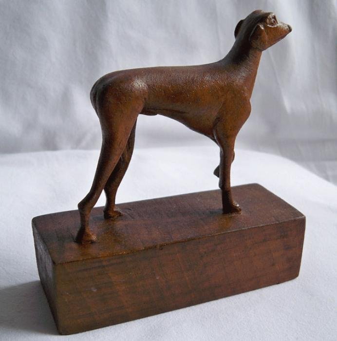 Hunting dog, Sculpture Labus Slobodan