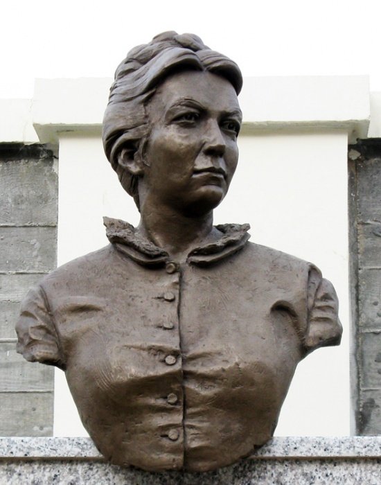 Bust Milka Grgurova Aleksic, Sculpture Šeter Igor