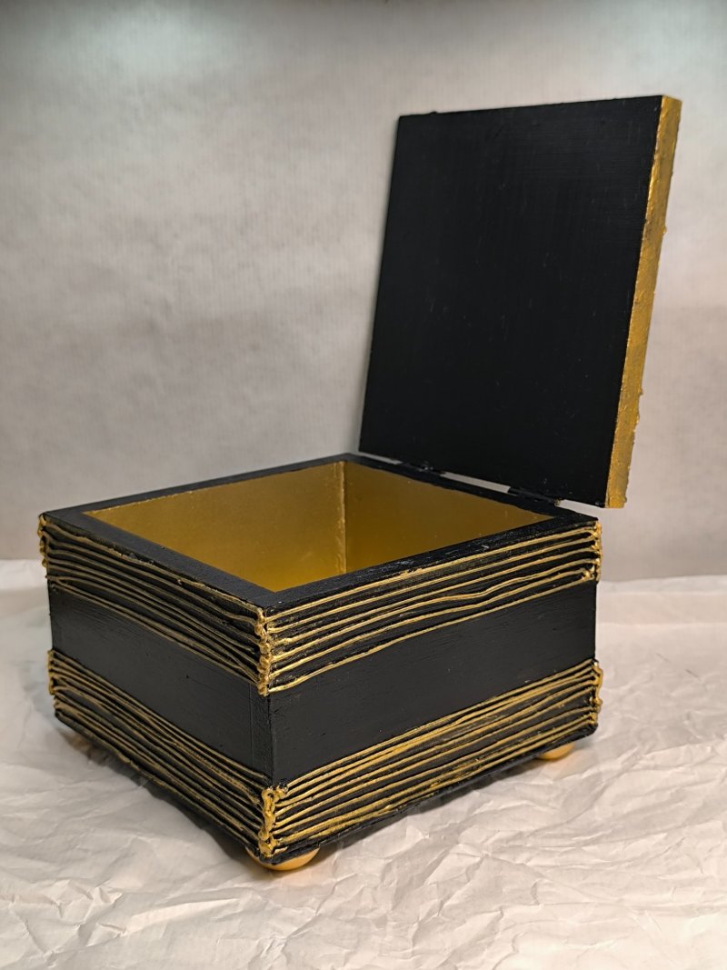 DECORATIVE BOX-GOLDEN BLACK 2-UNIQUE, Handicraft Jelić Maja