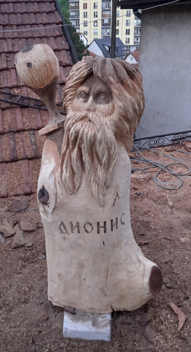 Dionis, Skulptura Radojica Puzovic