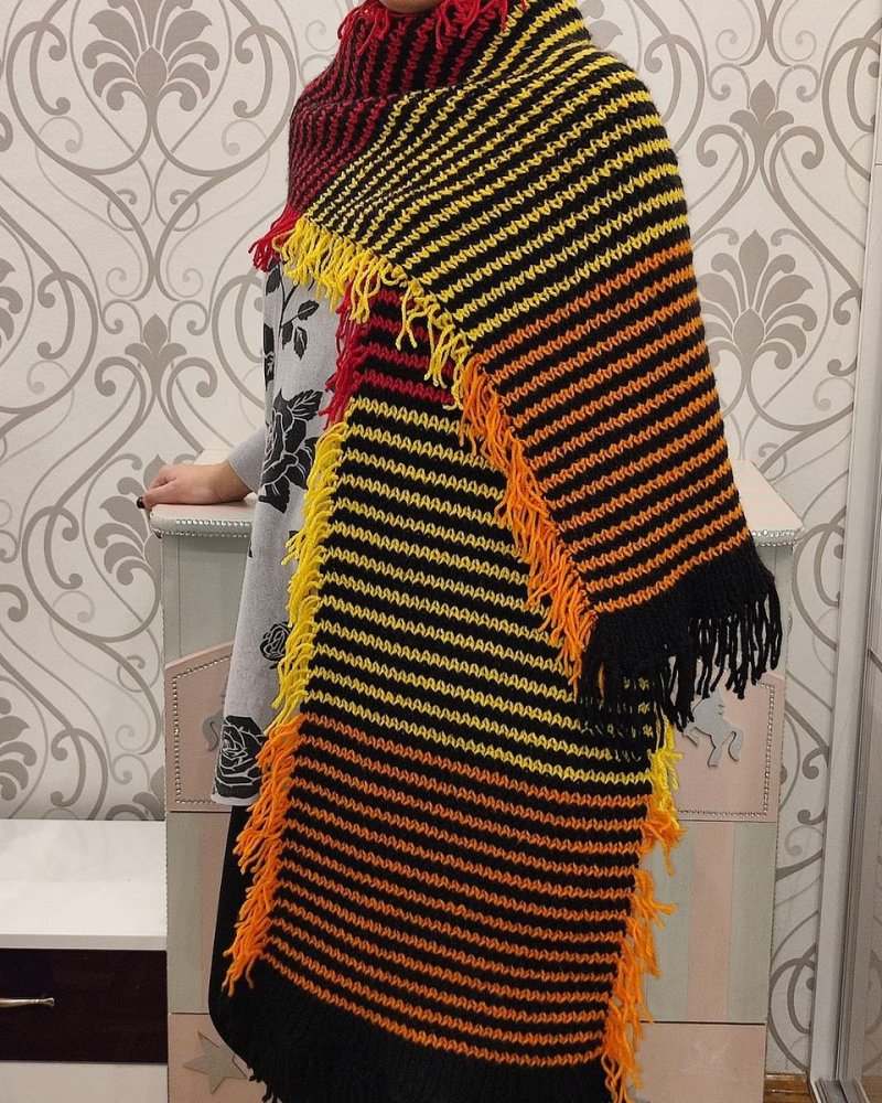 Handmade winter scarf, Handicraft Vulovic Marija