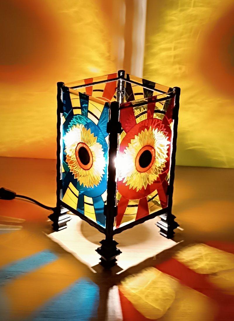 lampa suncokreti, Rukotvorina Jelena Ajduković
