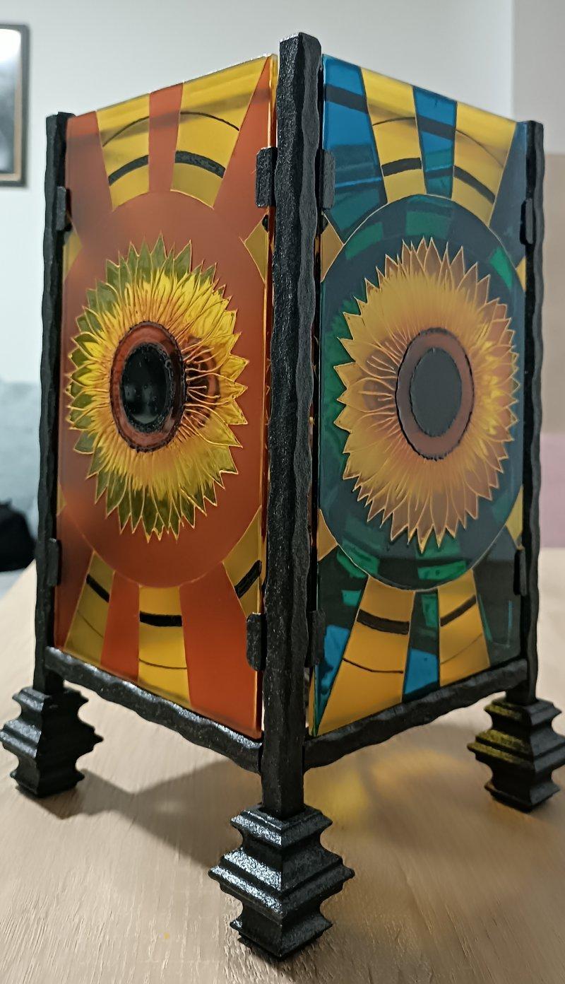 lampa suncokreti, Rukotvorina Jelena Ajduković
