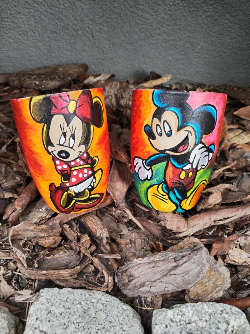 Mini i Miki Maus, Rukotvorina Mirjana
