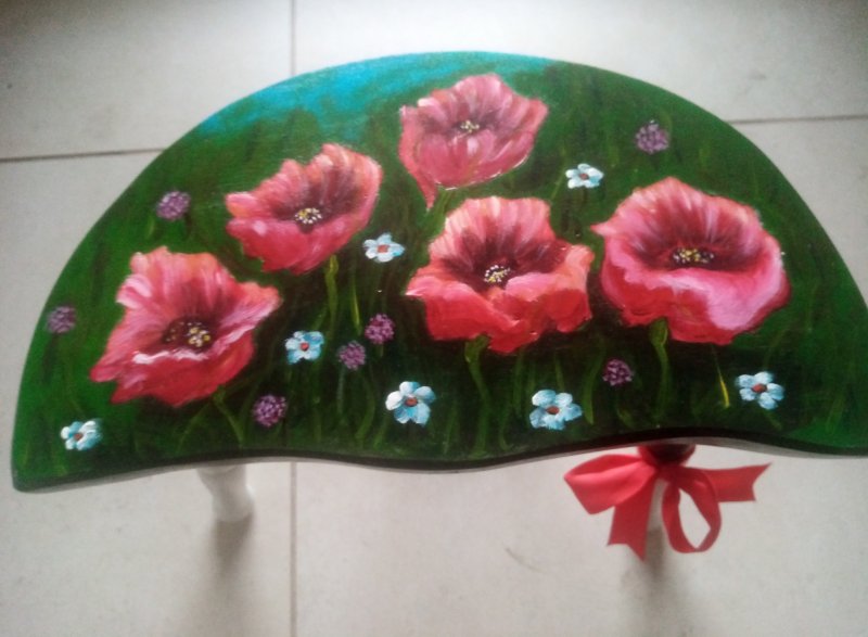 Bench tripod Poppies, Handicraft Nadja