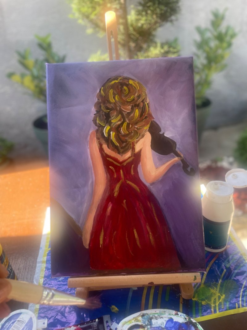 Viola in a violet ambiance