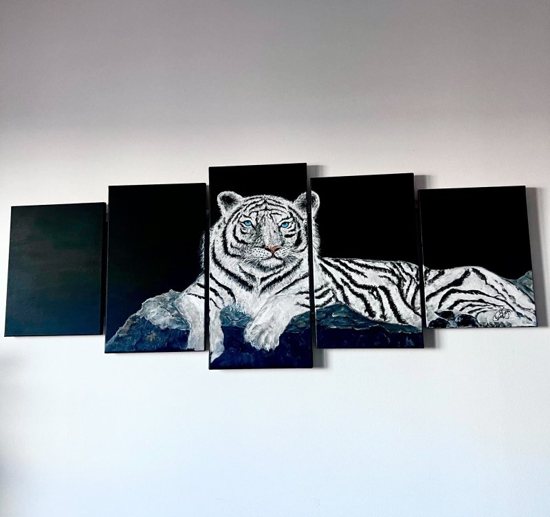 White tiger, Painting Atelier Zmijanjski Vez