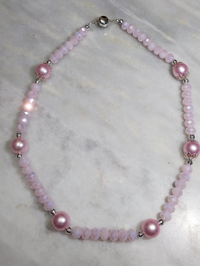 Pink necklace, Handicraft Stasa Kovacevic