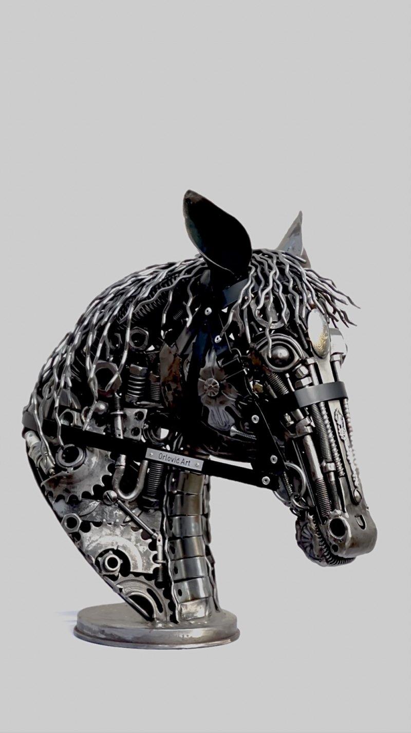 Black Beauty, Sculpture Slobodan Orlović