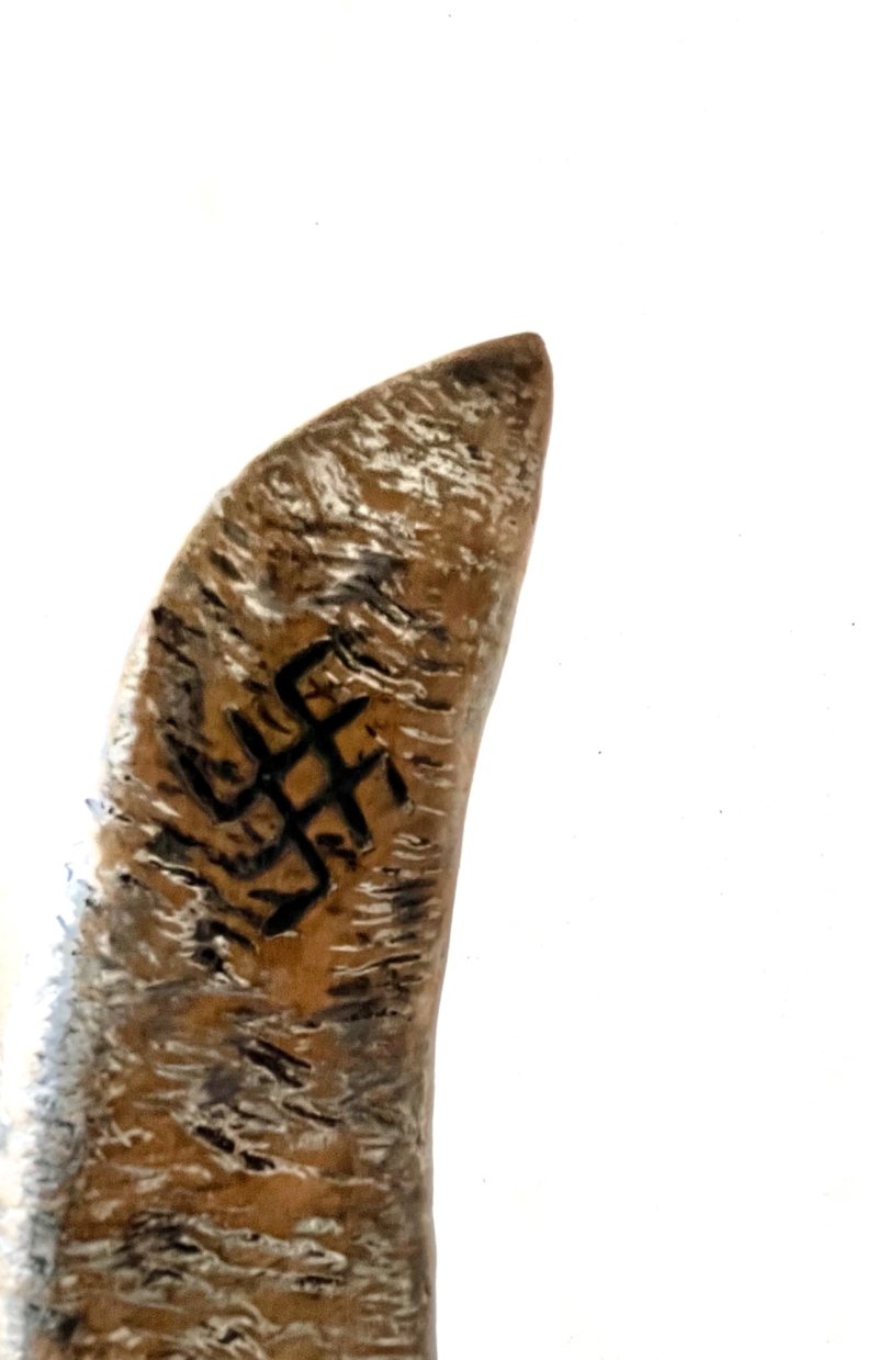 Svarog, Skulptura Vuk Maksimović