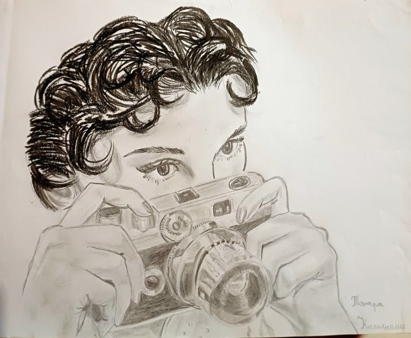 Photographer, Drawing Tamara Kalicanin
