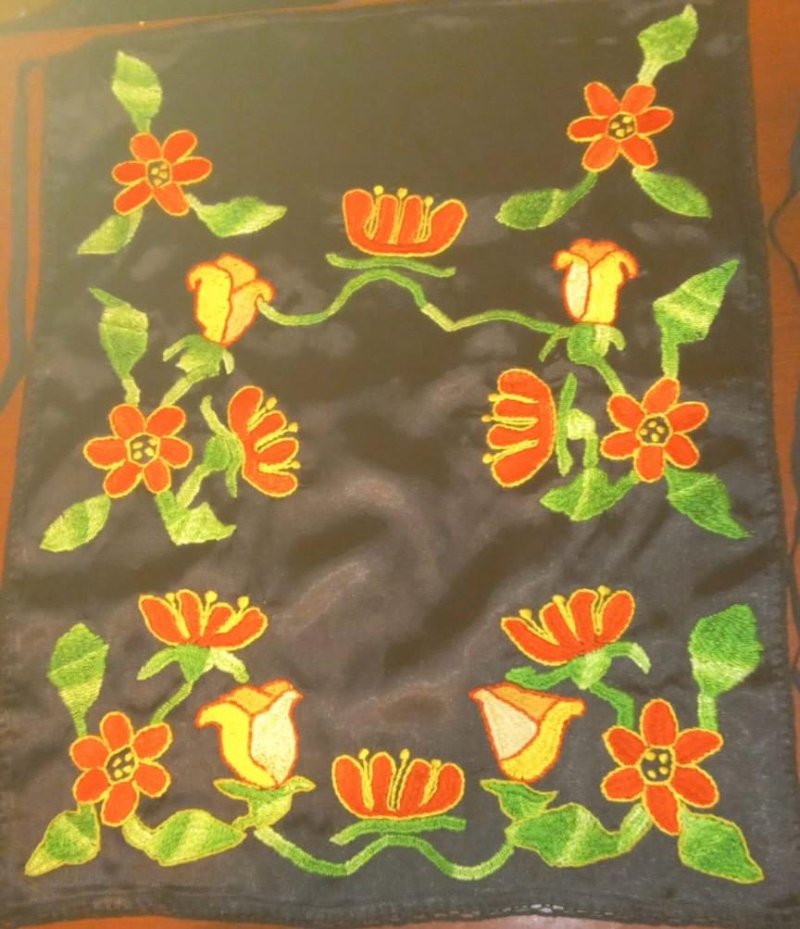 An apron for children, Handicraft Bosiljka Glisovic