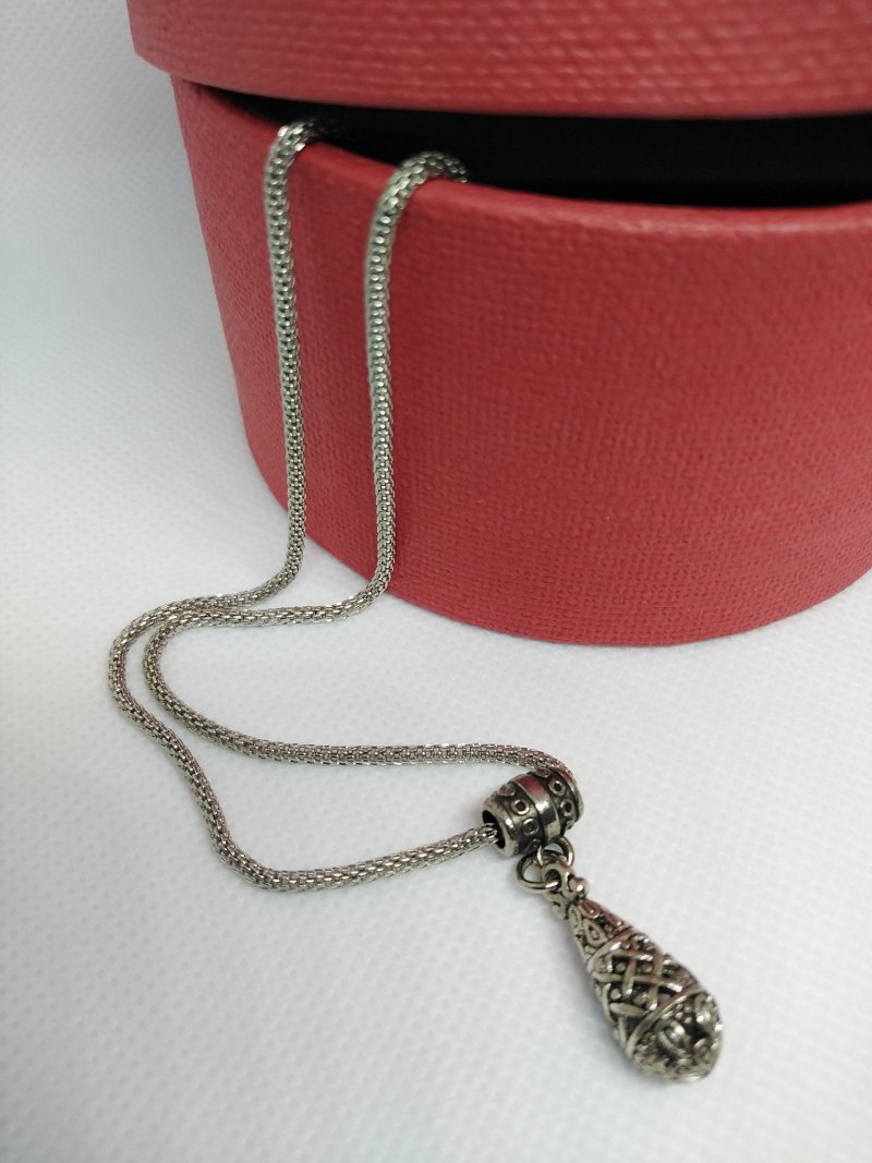 Pendant necklace, Handicraft Bojana Burić
