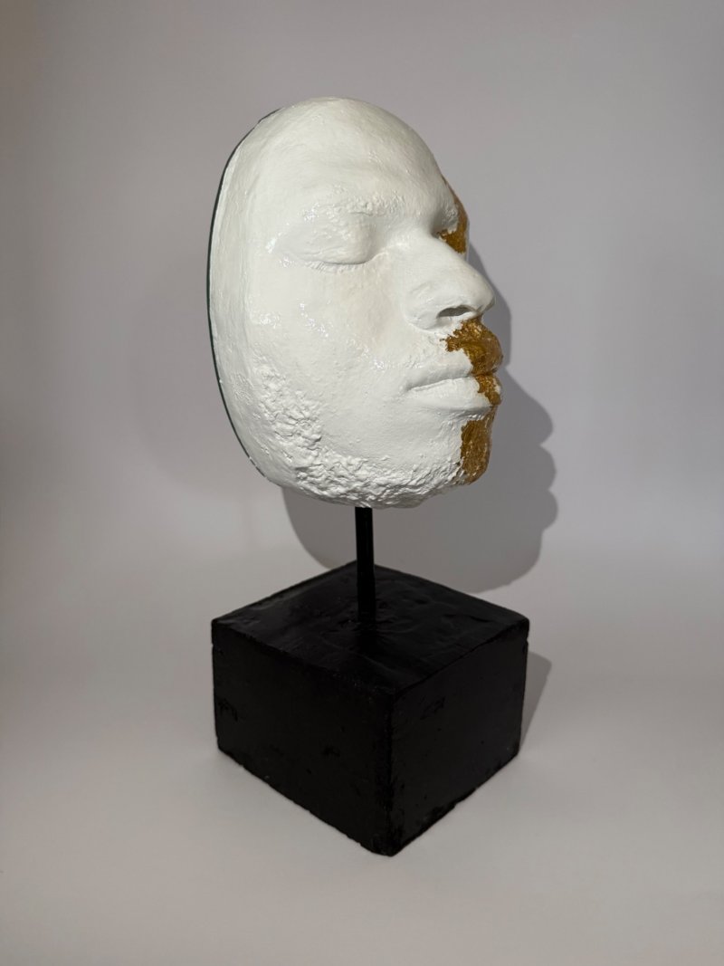 REFLECTION OF UNCONSCIOUS MIND DANIEL, Sculpture KrisBoginja