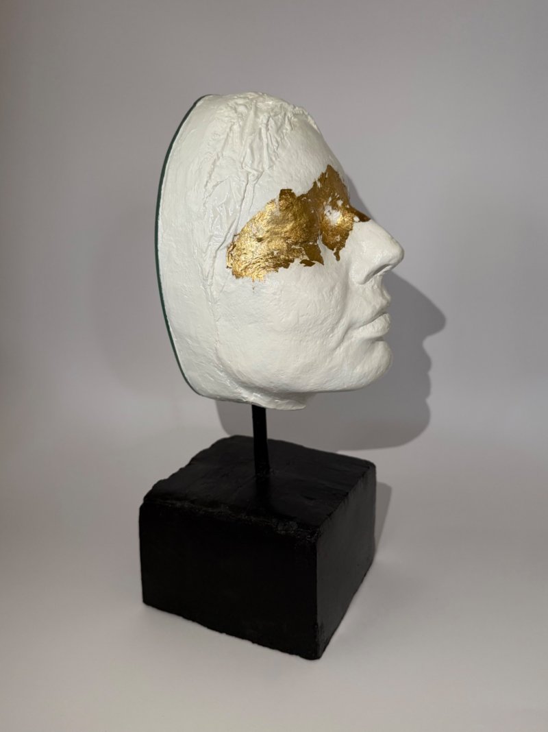 REFLECTION OF UNCONSCIOUS MIND DIANA, Sculpture KrisBoginja