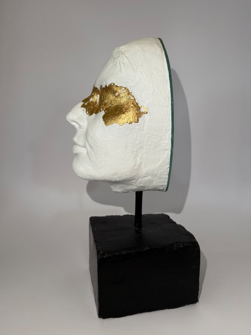 REFLECTION OF UNCONSCIOUS MIND DIANA, Sculpture KrisBoginja