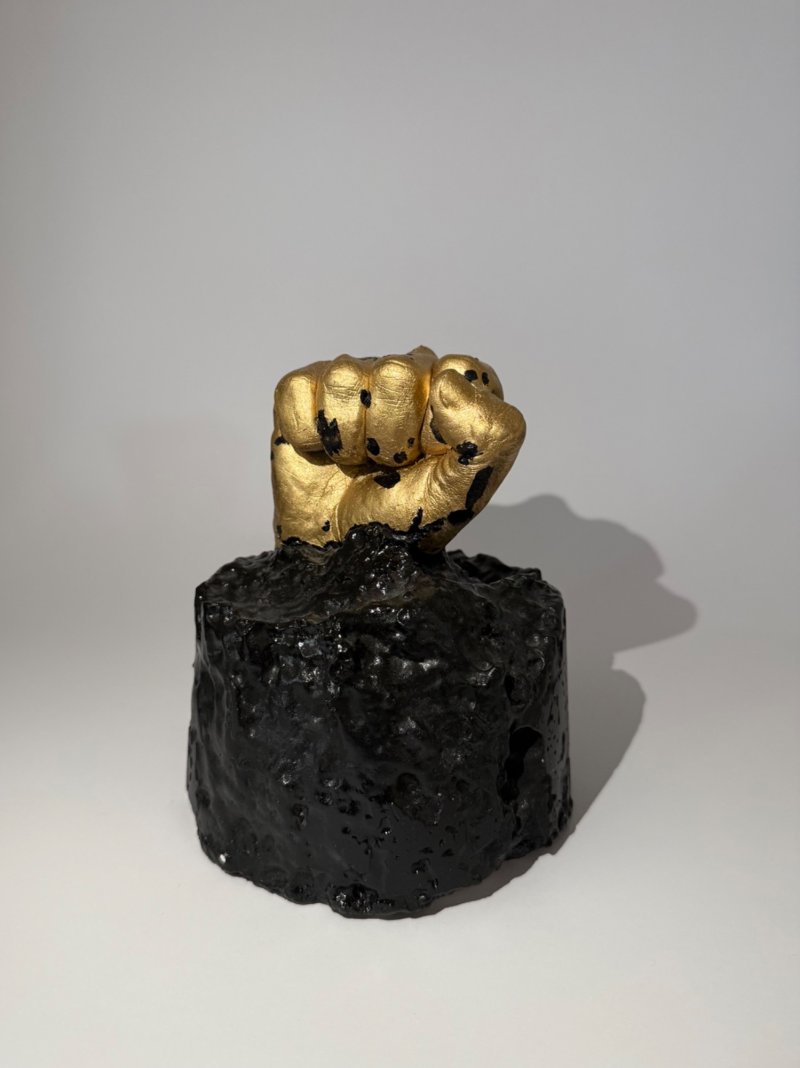 DECISION, Sculpture KrisBoginja