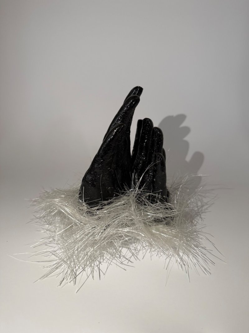 THROUGH GLASS, Sculpture KrisBoginja