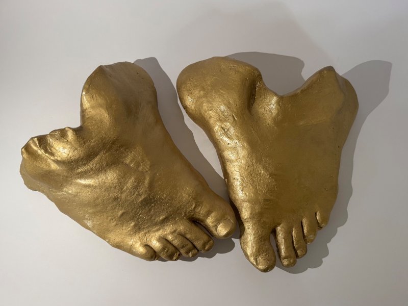 THE BURDEN OF THE HEART, Sculpture KrisBoginja