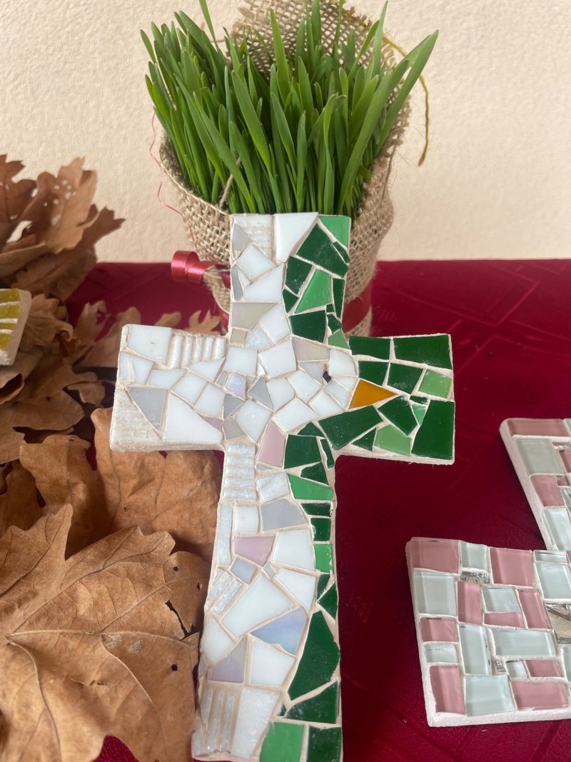 Mosaic cross dove, Handicraft Marijana Djukic
