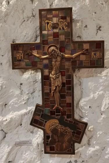 Bound to heaven by love-Crucifixion, Carving Marijana Djukic