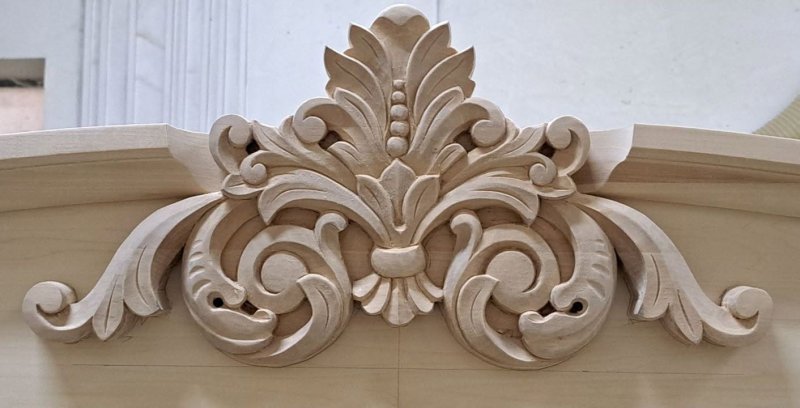hand-carved baroque furniture ornament made of linden wood, Carving Sasa Kolbas