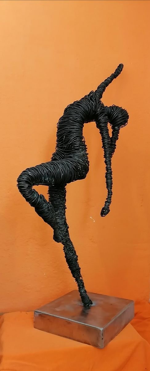Zanos igre, Skulptura Z&amp;Z galerija