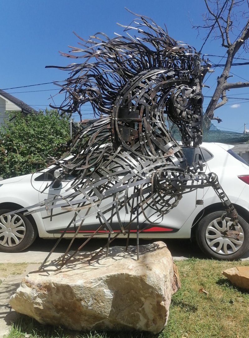 Trotting Horse, Sculpture Z&amp;Z galerija