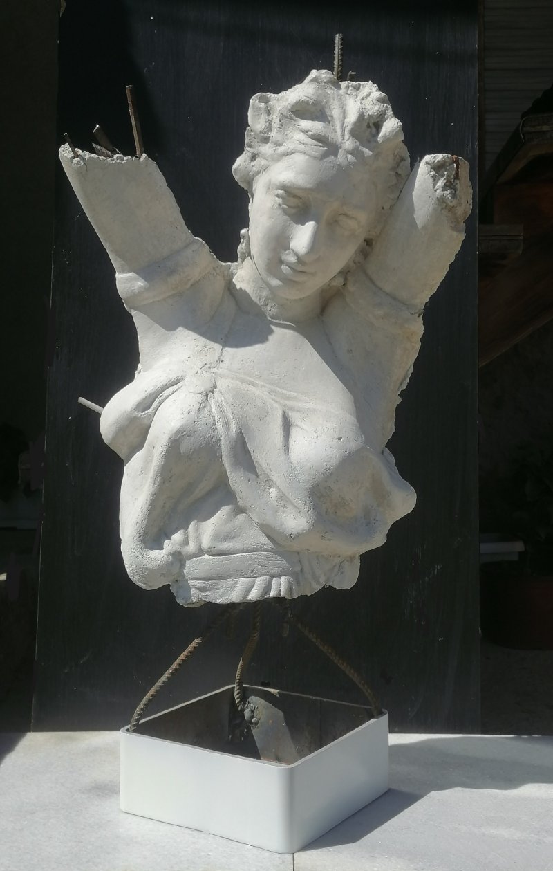 Fragment zenske figure, Skulptura Z&amp;Z galerija