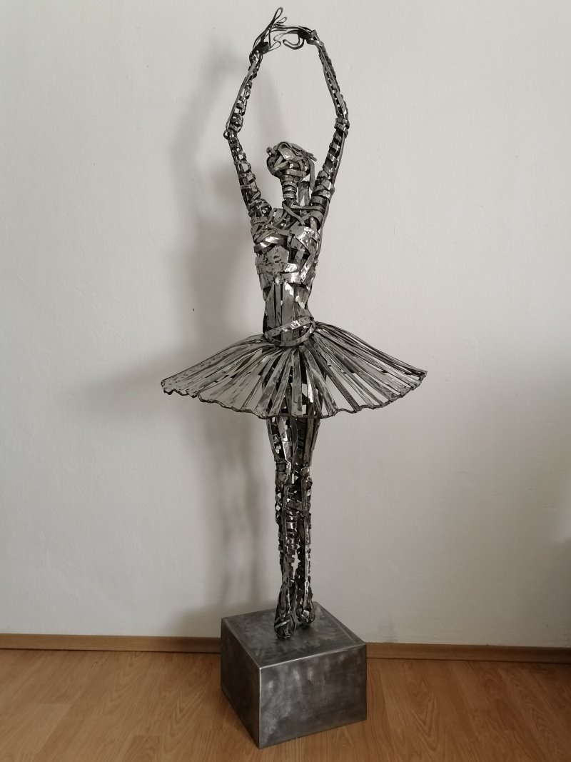 Balerina, Sculpture Z&amp;Z galerija