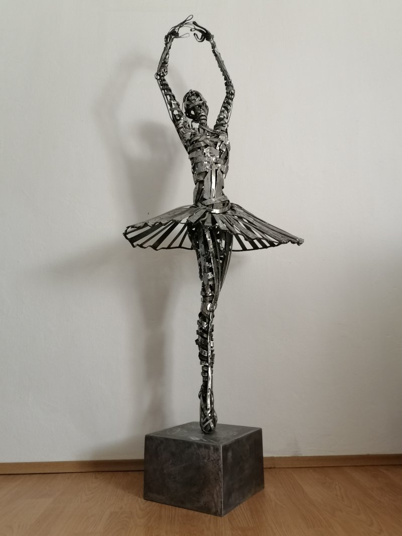 Balerina, Sculpture Z&amp;Z galerija