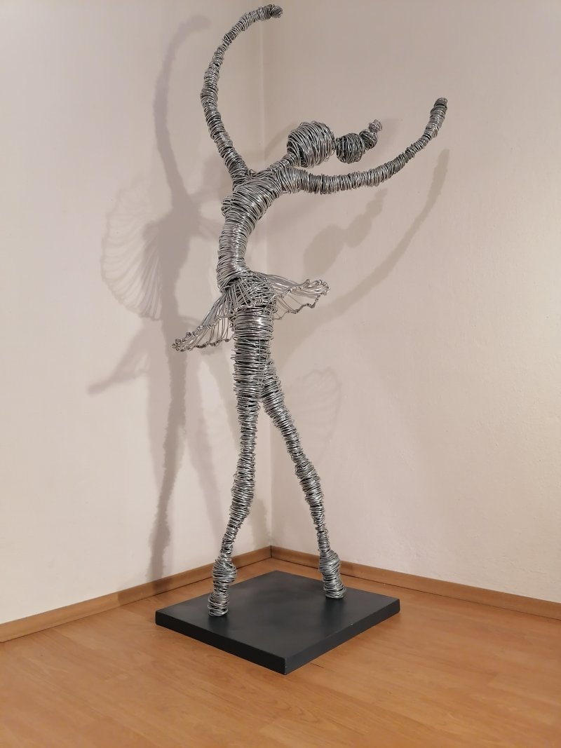 Balerina, Sculpture Z&amp;Z galerija