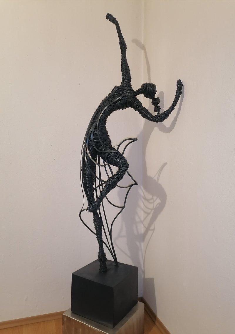 Balerinin zanos, Sculpture Z&amp;Z galerija