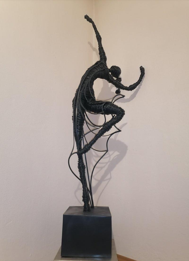 Balerinin zanos, Sculpture Z&amp;Z galerija