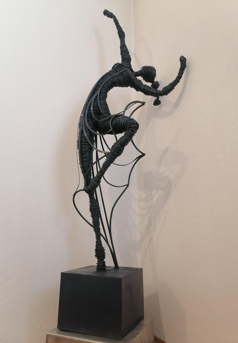 Balerinin zanos, Sculpture Z&amp;Z galerija